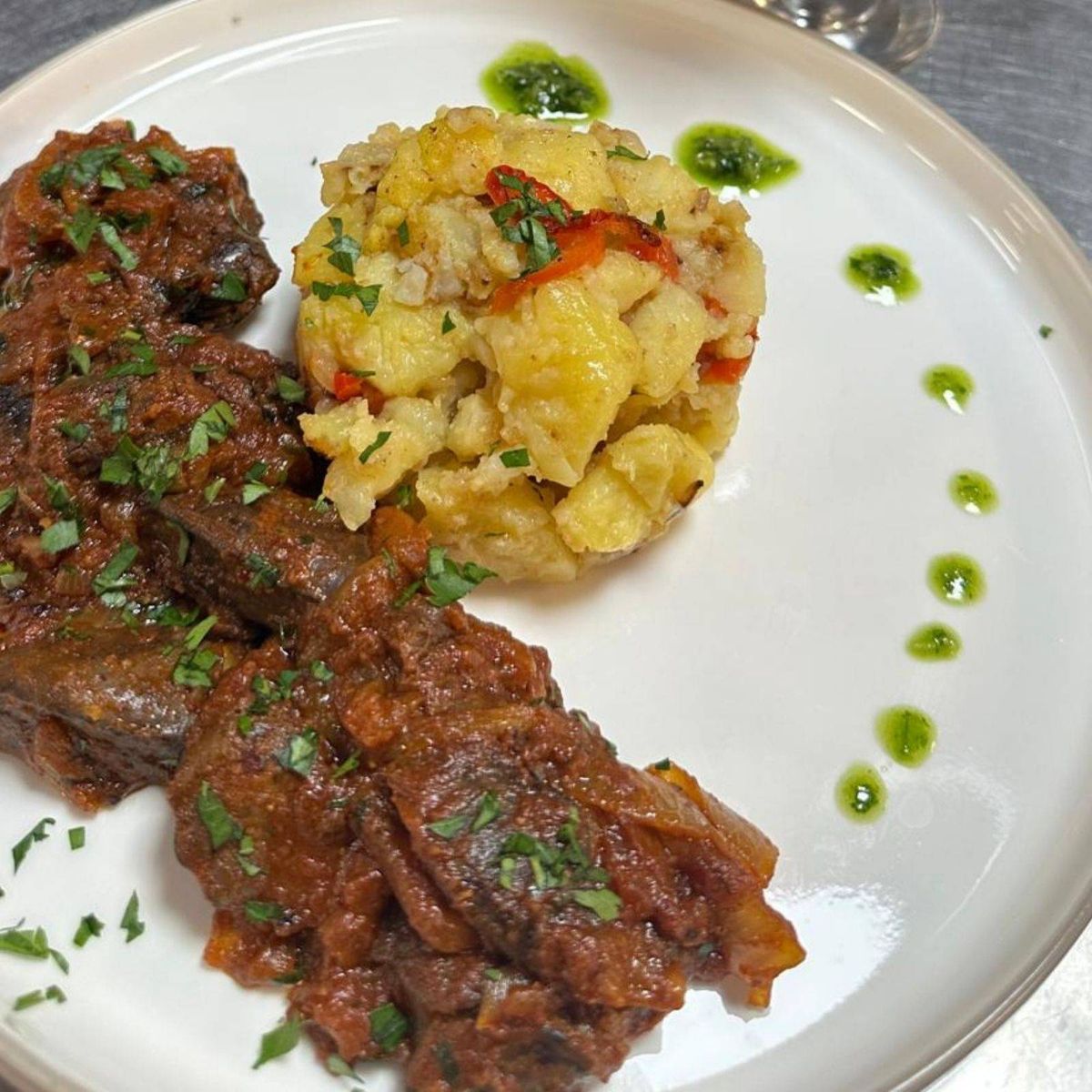 Ficatei de Pui cu Ceapa Caramelizata la Tigaie ~580 g